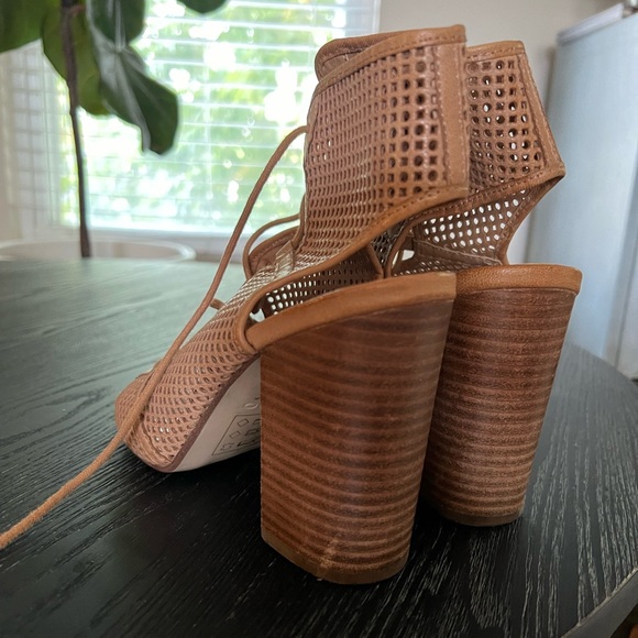 Aldo Shoes - Picture 8 of 9